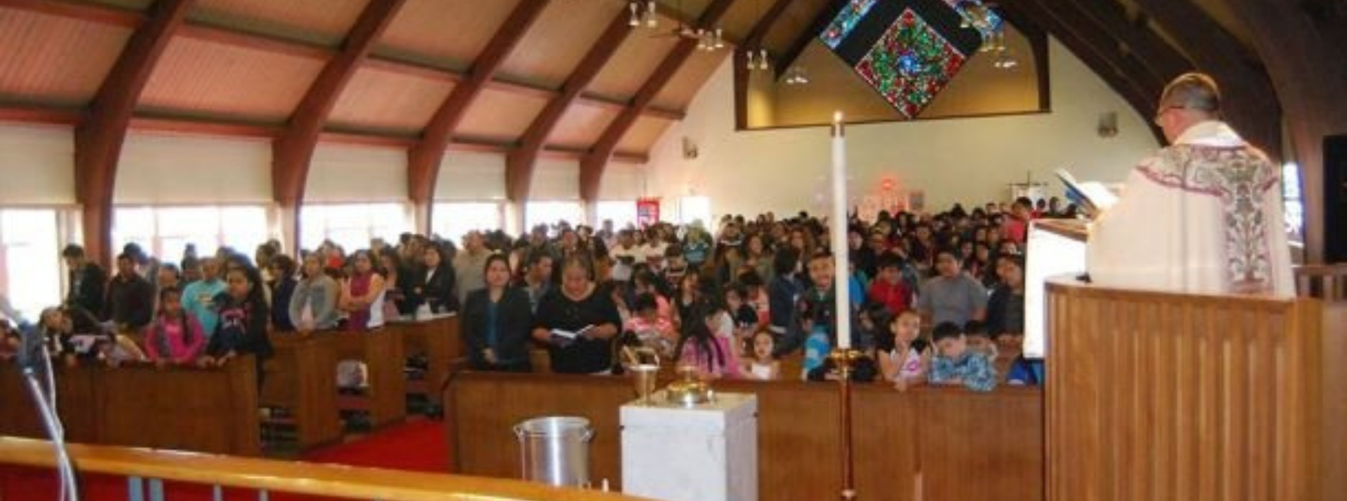 Una comunidad cristiana multicultural, vibrante y activa. 